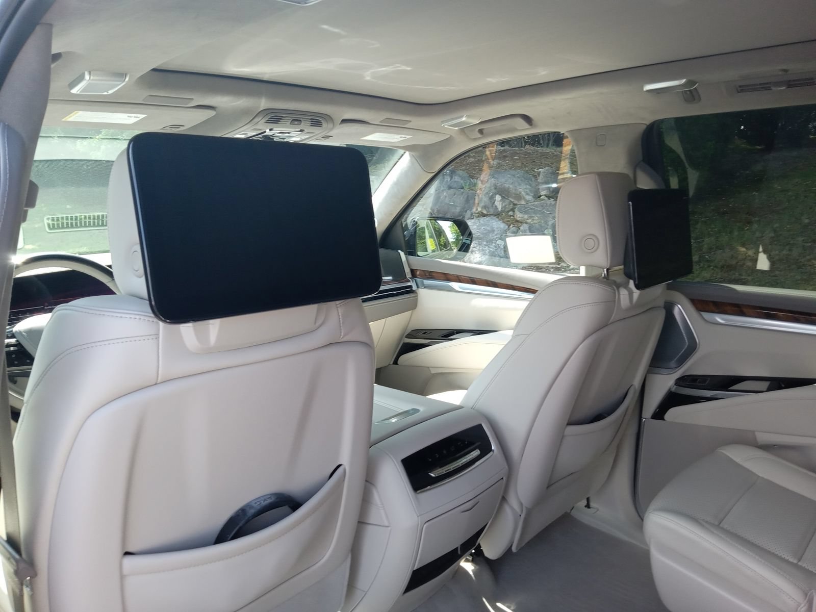 Certified 2026 Cadillac Escalade Platinum Sport AWD/4WD image 28