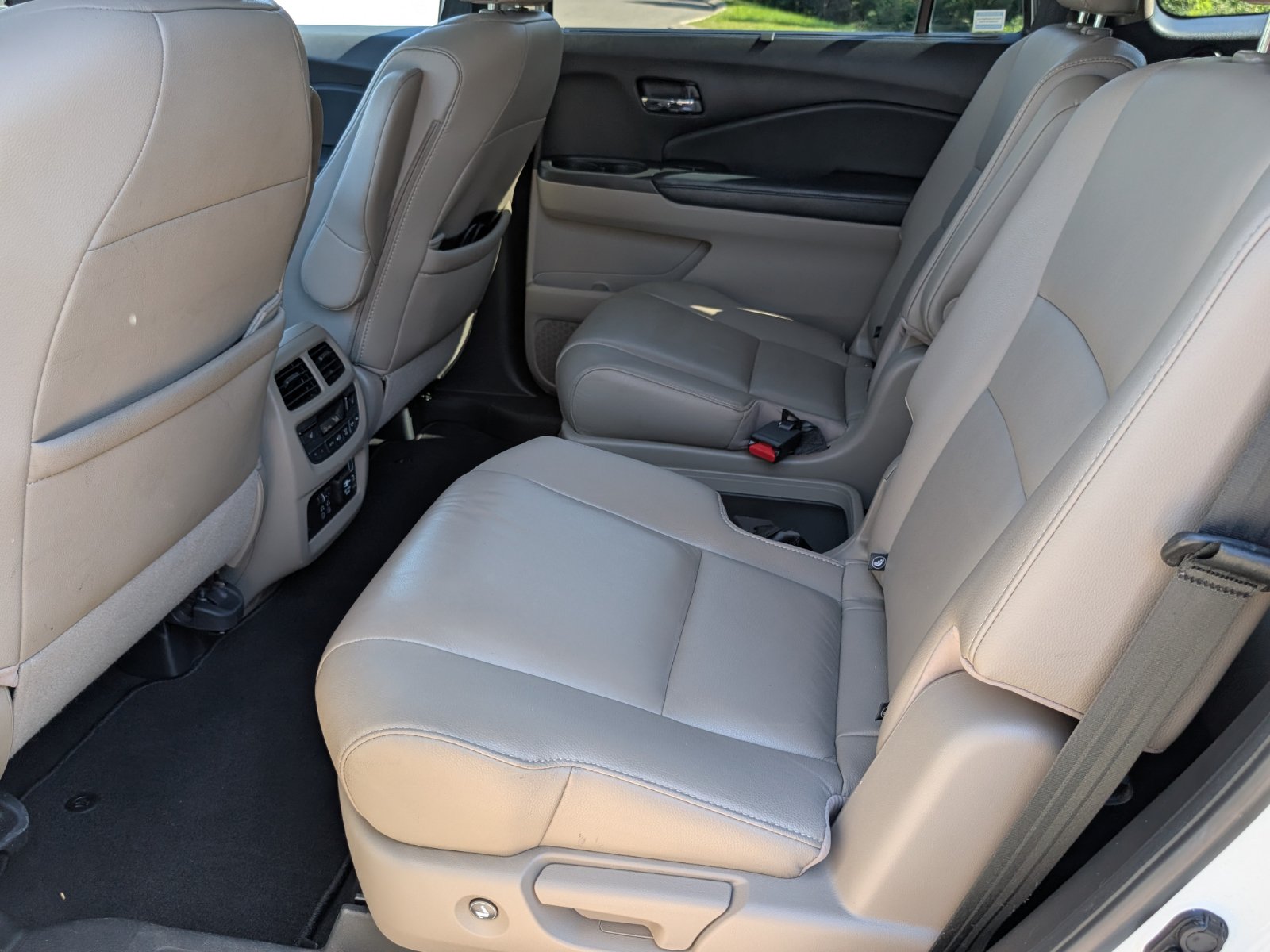Certified 2019 Honda Pilot Touring image 15