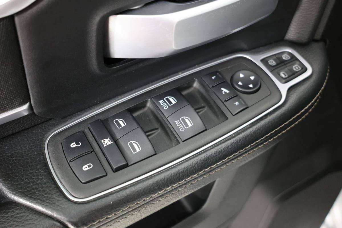Used 2024 RAM 2500 Big Horn AWD/4WD image 21