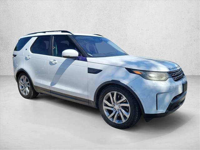 Used 2017 Land Rover Discovery SE AWD/4WD image 3