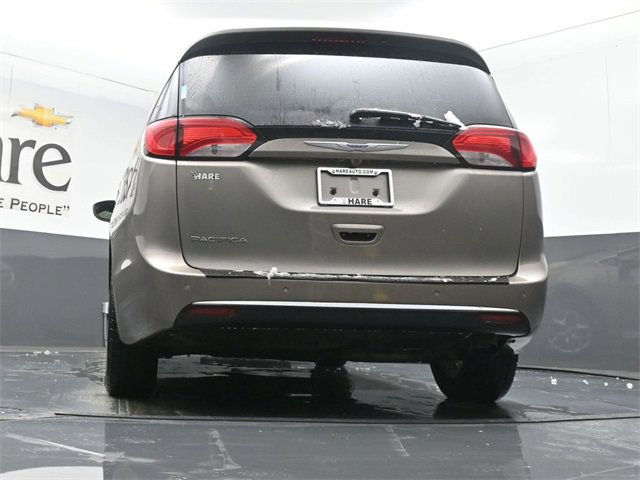 Used 2018 Chrysler Pacifica Touring-L Plus w/ Tire & Wheel Group image 55