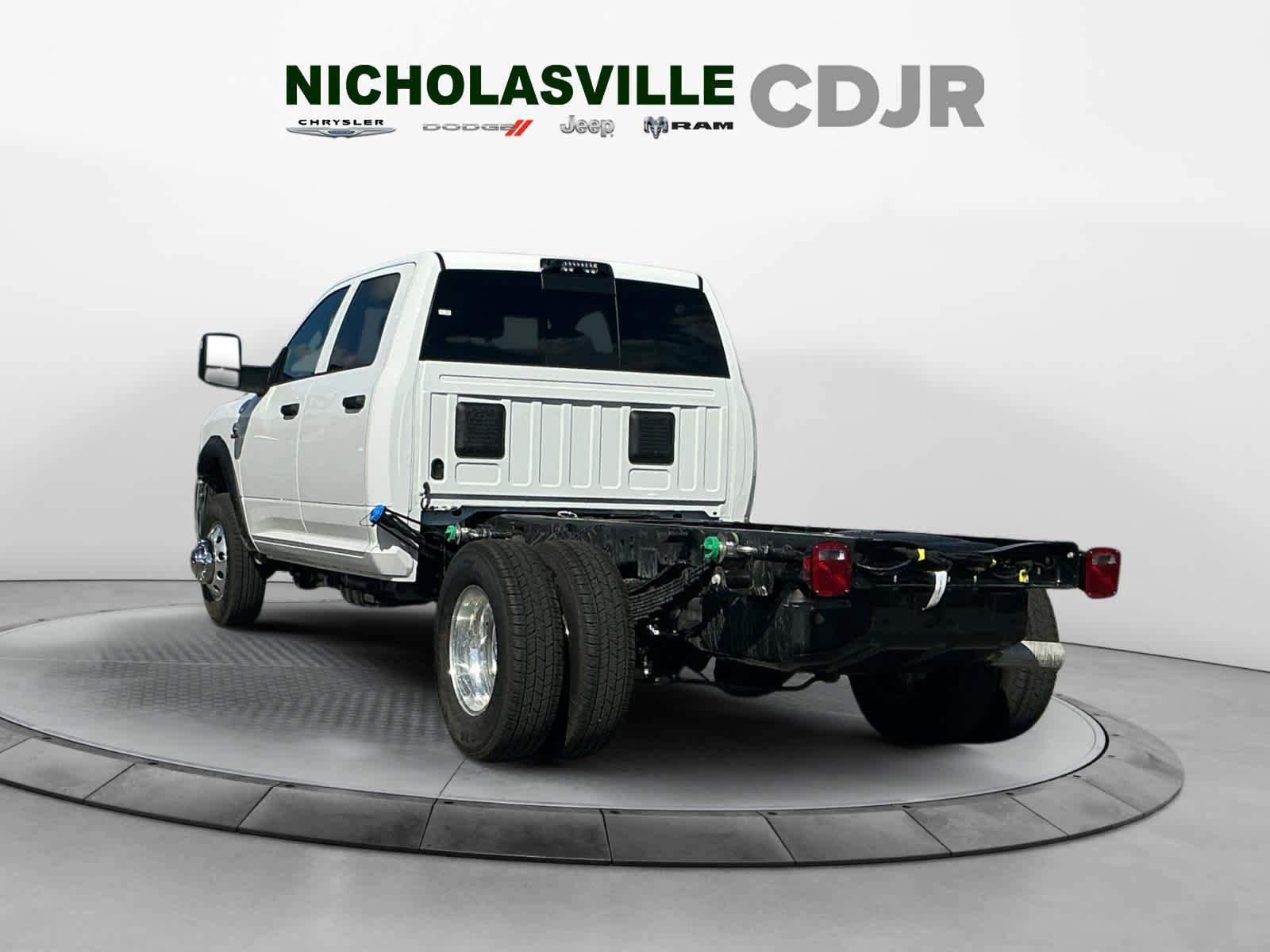 New 2026 RAM 3500 Tradesman AWD/4WD image 4