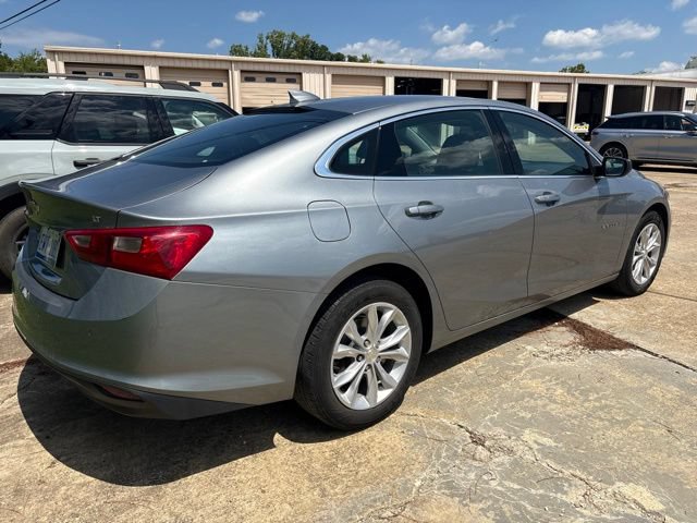 Used 2025 Chevrolet Malibu LT FWD image 2