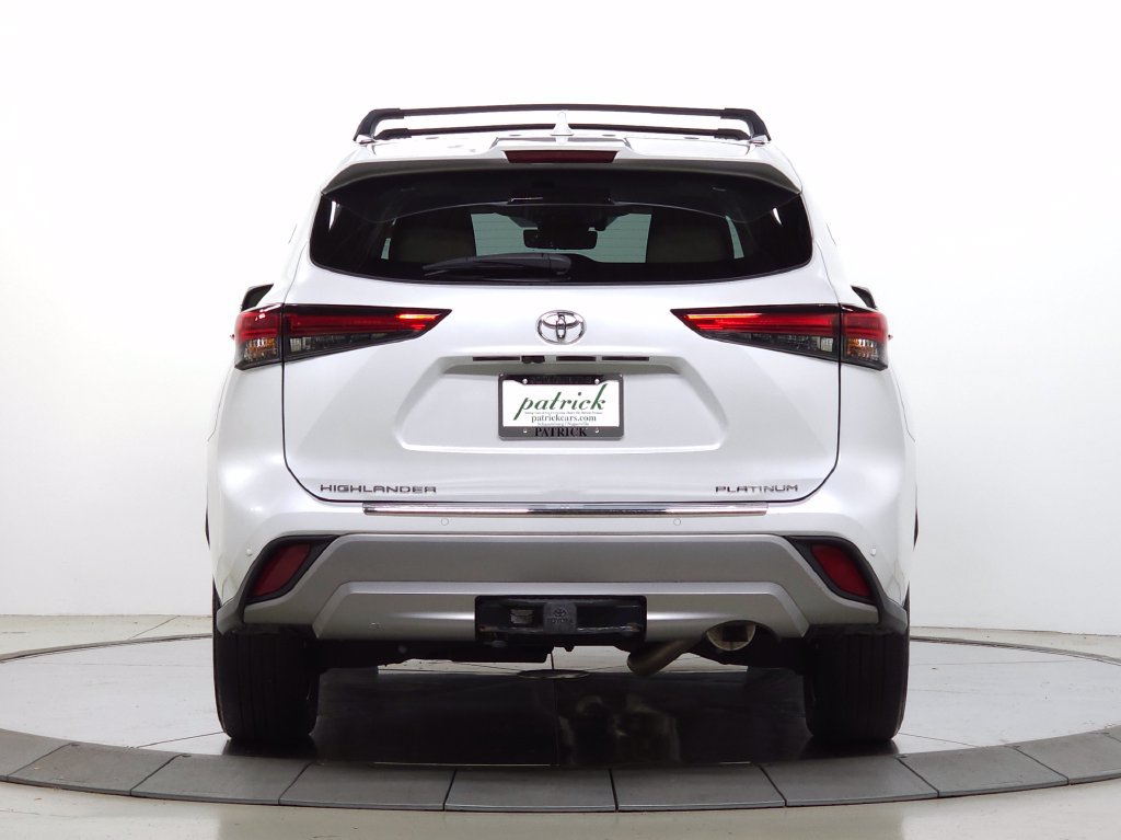 Used 2022 Toyota Highlander Platinum FWD image 7