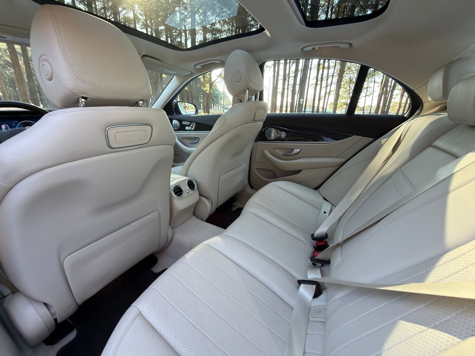 Used 2018 Mercedes-Benz E 300 E 300 image 15