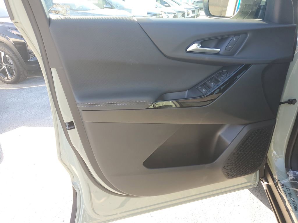 New 2026 Chevrolet Equinox LT w/ Safety and Technology Package image 18