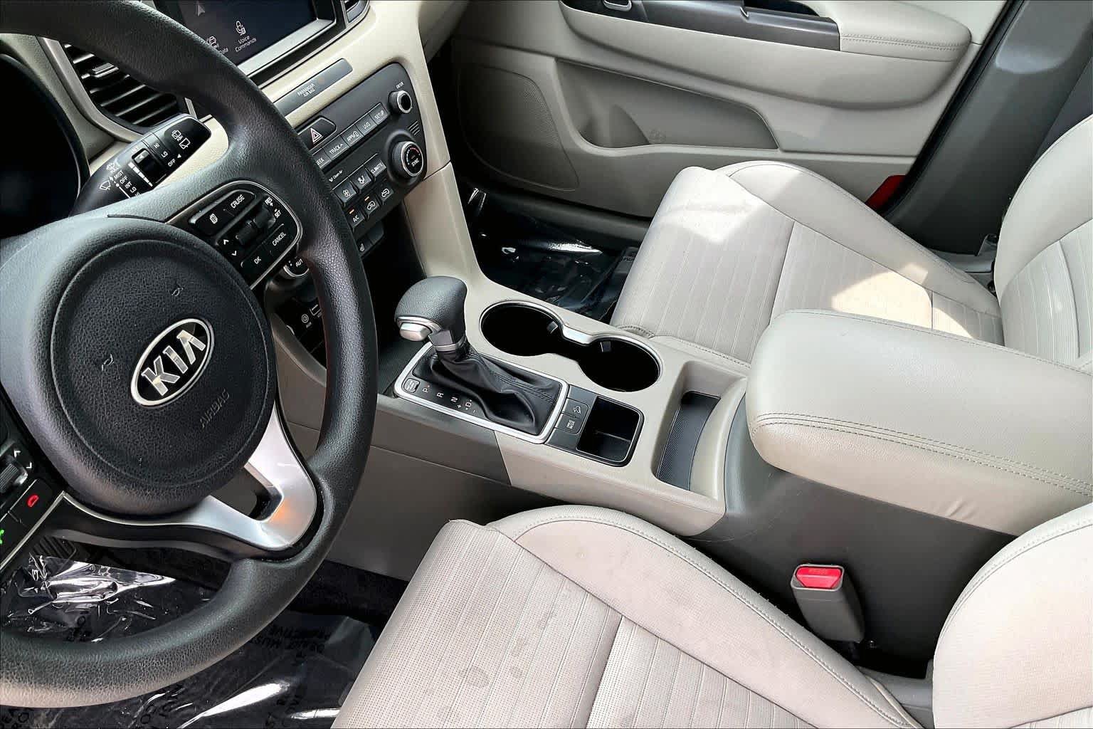 Used 2019 Kia Sportage LX w/ Option Group 017 FWD image 17