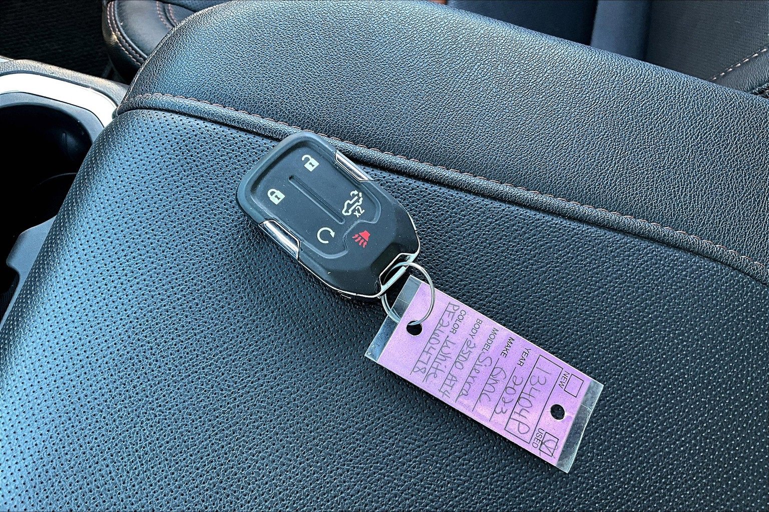 Used 2023 GMC Sierra 2500 AT4 w/ AT4 Premium Plus Package image 10