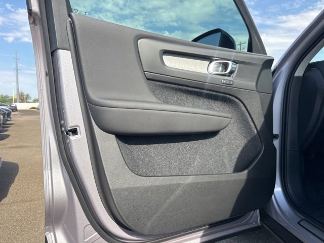 New 2026 Volvo XC40 B5 Core AWD/4WD image 12
