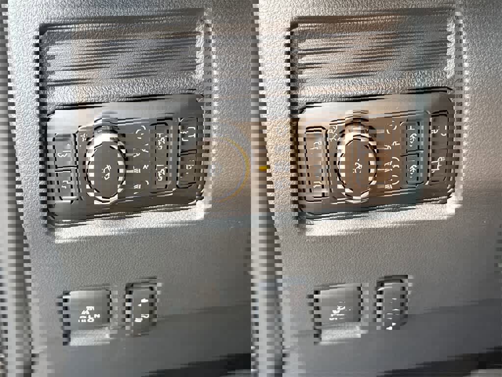 New 2026 Ford F250 Platinum image 30