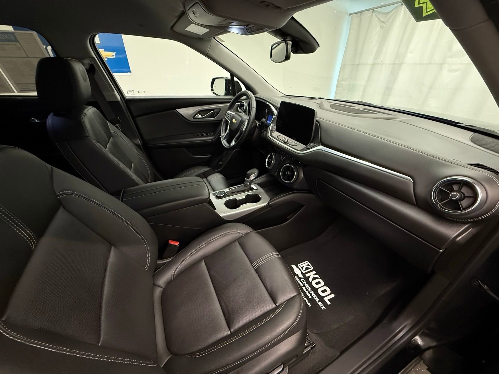 Used 2024 Chevrolet Blazer LT w/ Redline Edition image 8