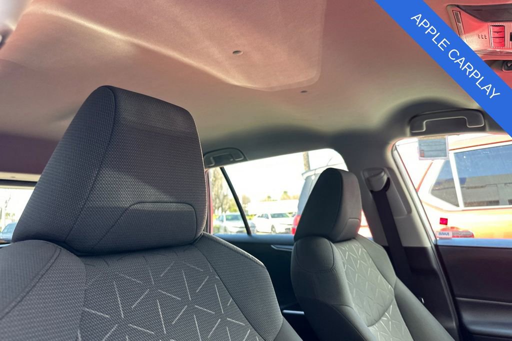 Used 2021 Toyota RAV4 XLE w/ Carpet Mat Package (TMS) image 19
