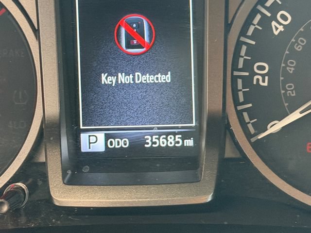 Used 2023 Toyota Tacoma TRD Off-Road w/ TRD Premium Off Road Package AWD/4WD image 22