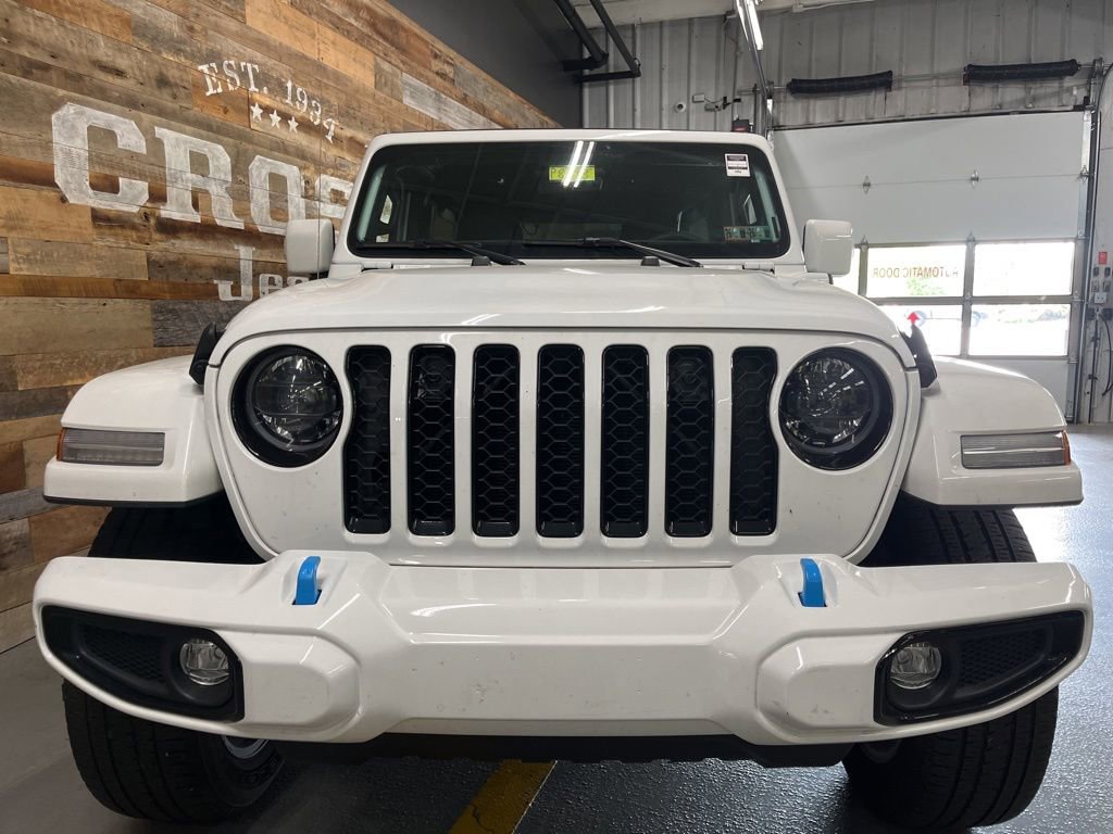 Used 2023 Jeep Wrangler Unlimited Sahara AWD/4WD image 12