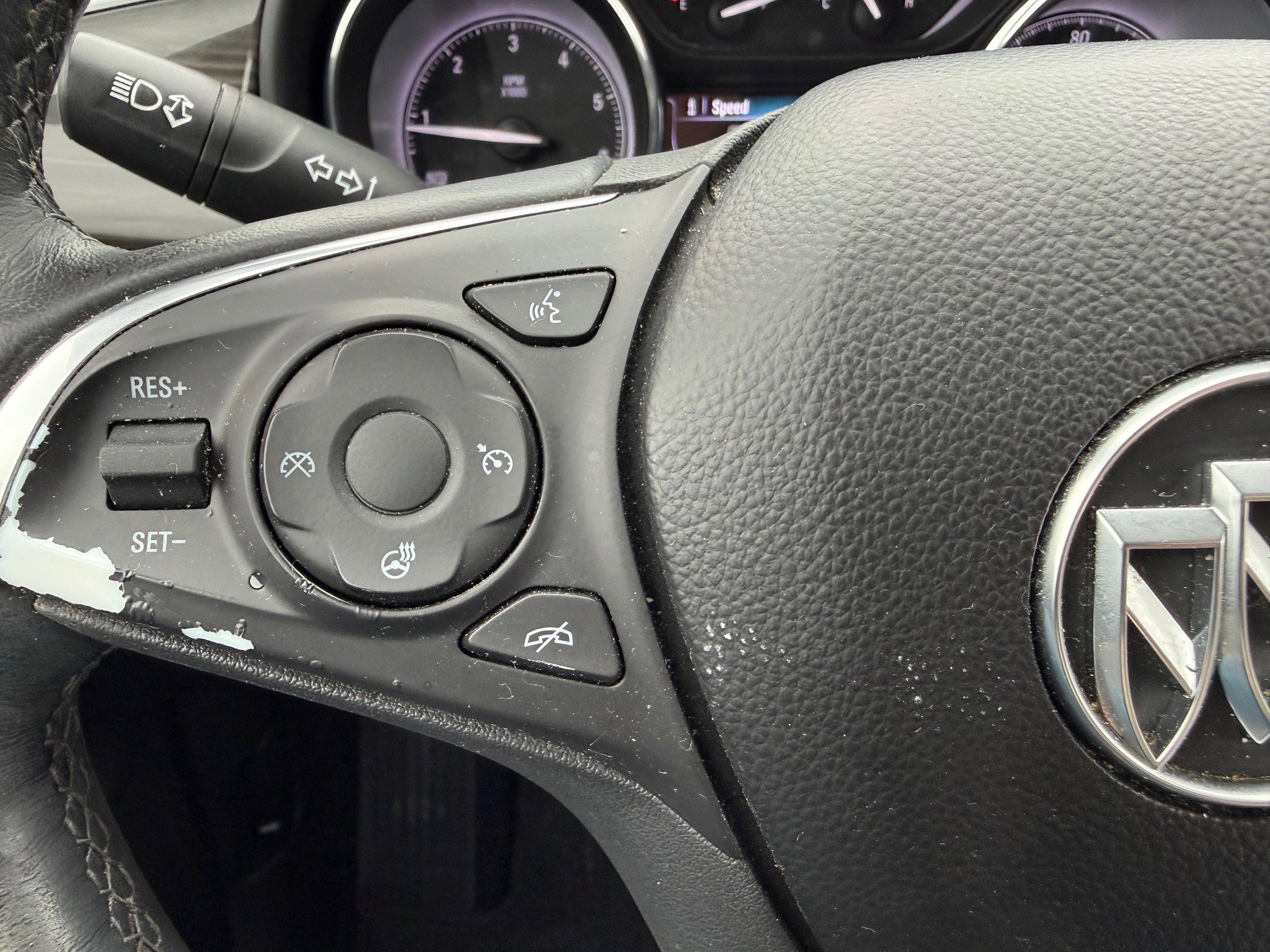 Used 2020 Buick Envision Essence image 19