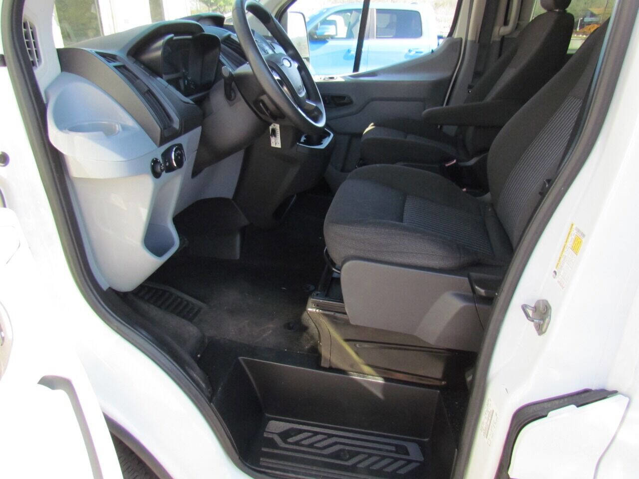 Used 2016 Ford Transit 350 XLT image 10