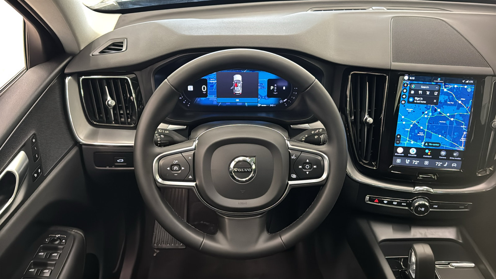 Used 2024 Volvo XC60 B5 Core w/ Climate Package AWD/4WD image 12