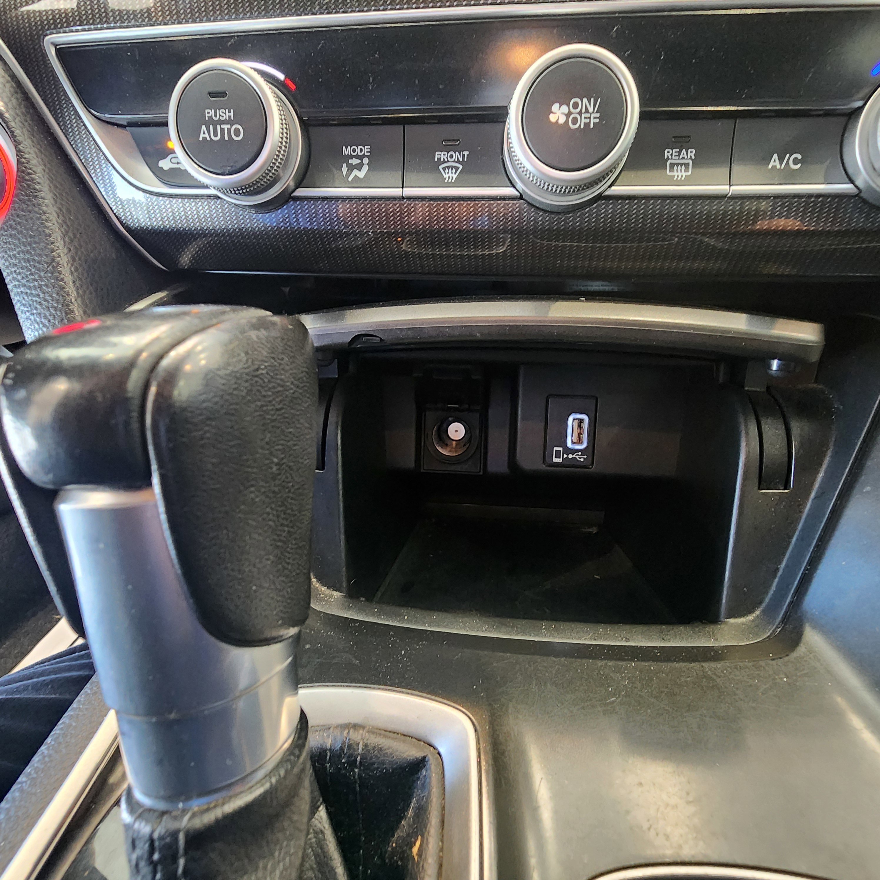 Certified 2018 Honda Accord Sport image 2