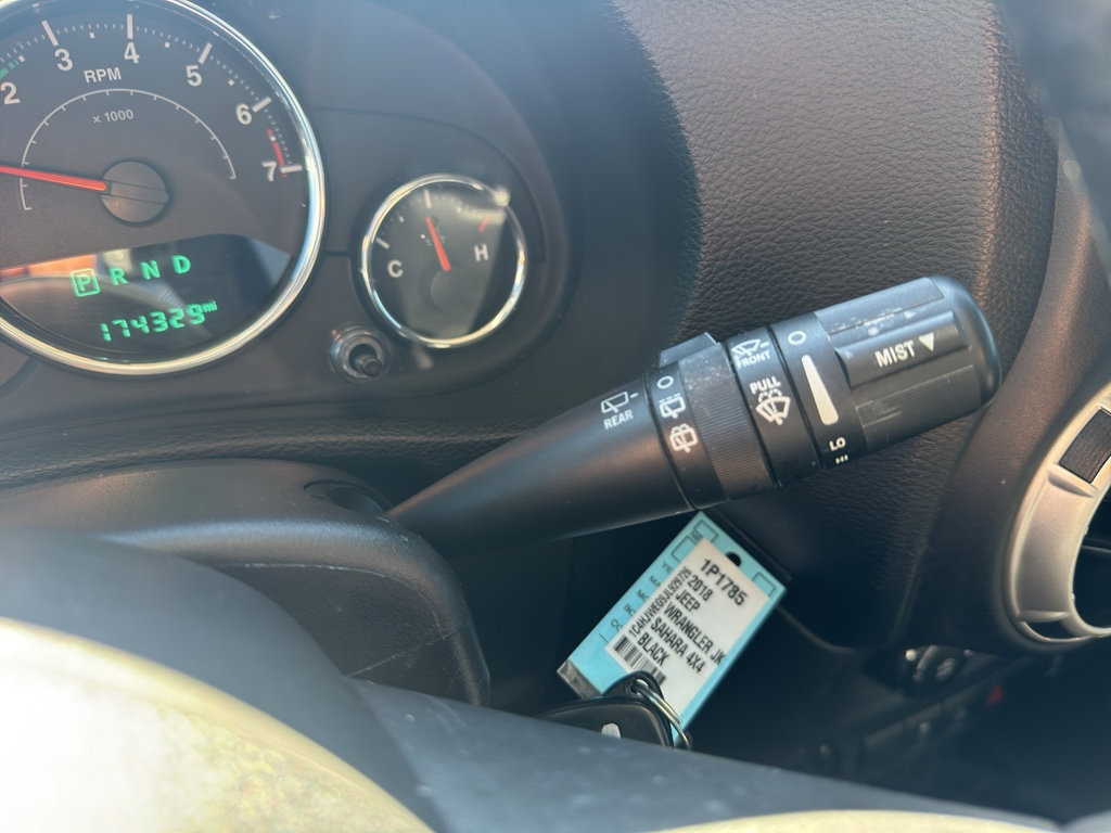 Used 2018 Jeep Wrangler Unlimited Sahara image 26