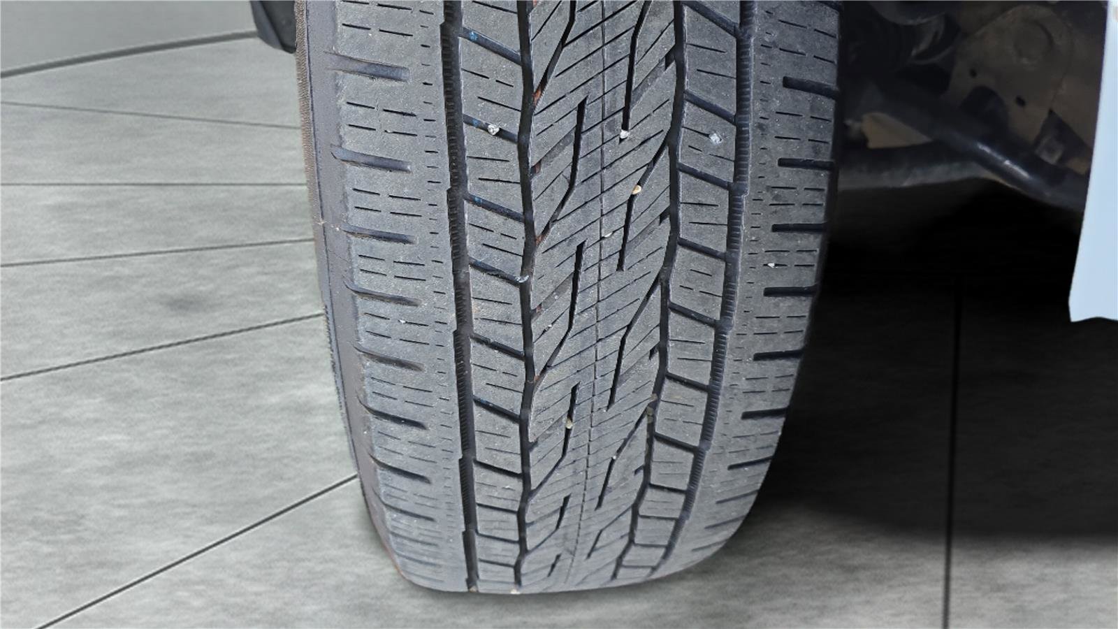 Used 2025 GMC Yukon XL Denali AWD/4WD image 30