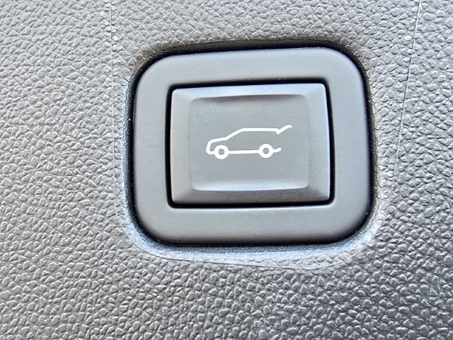 Certified 2024 Chevrolet Blazer LT w/ Convenience Package AWD/4WD image 18