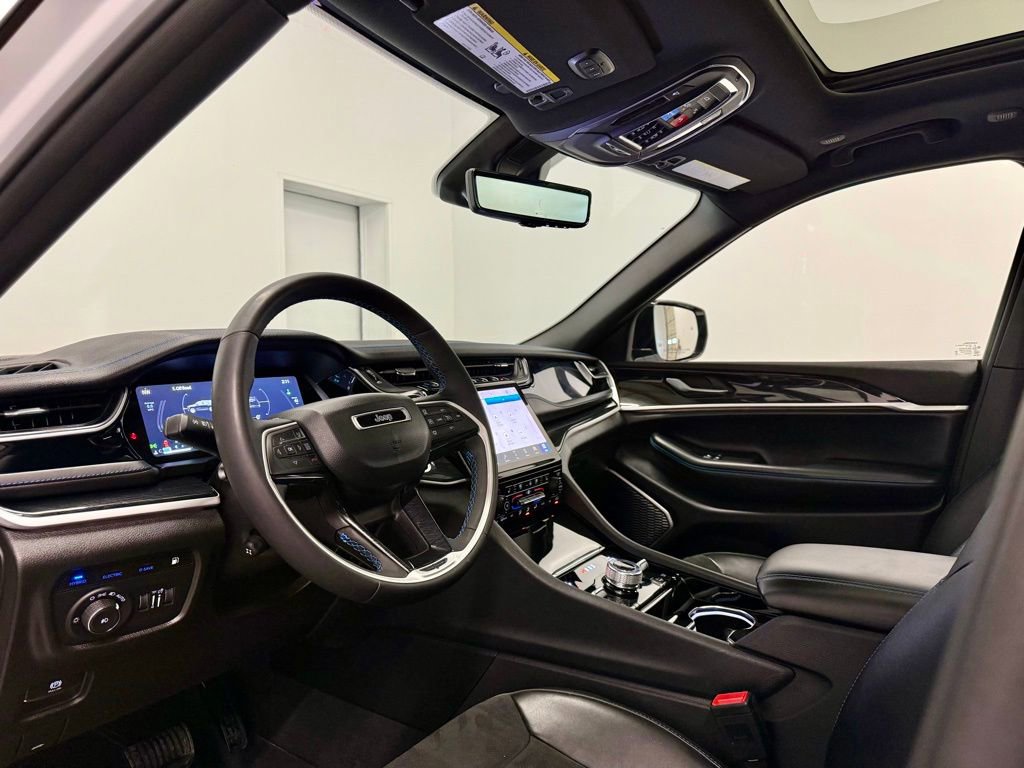 Used 2023 Jeep Grand Cherokee Trailhawk w/ Advanced Protech Group II image 20