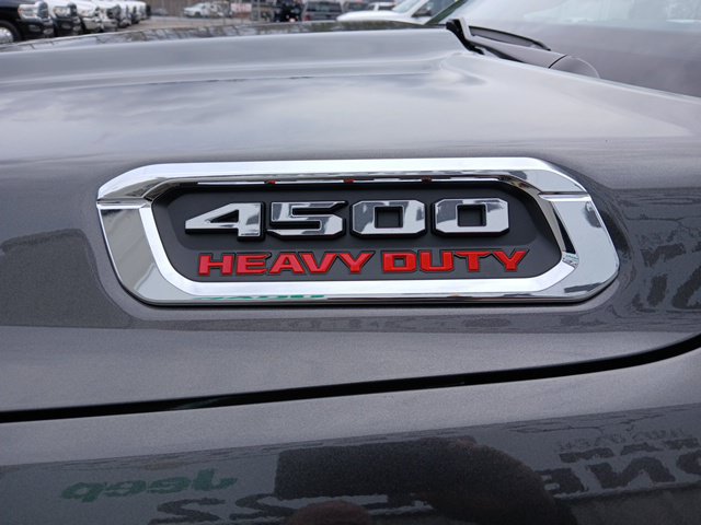 New 2026 RAM 4500 4x4 Crew Cab DRW image 8