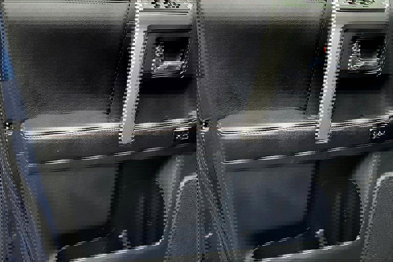 Used 2016 Toyota 4Runner Limited image 21