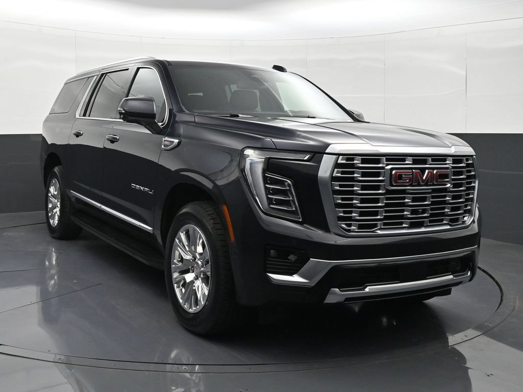 Used 2025 GMC Yukon XL Denali AWD/4WD image 7