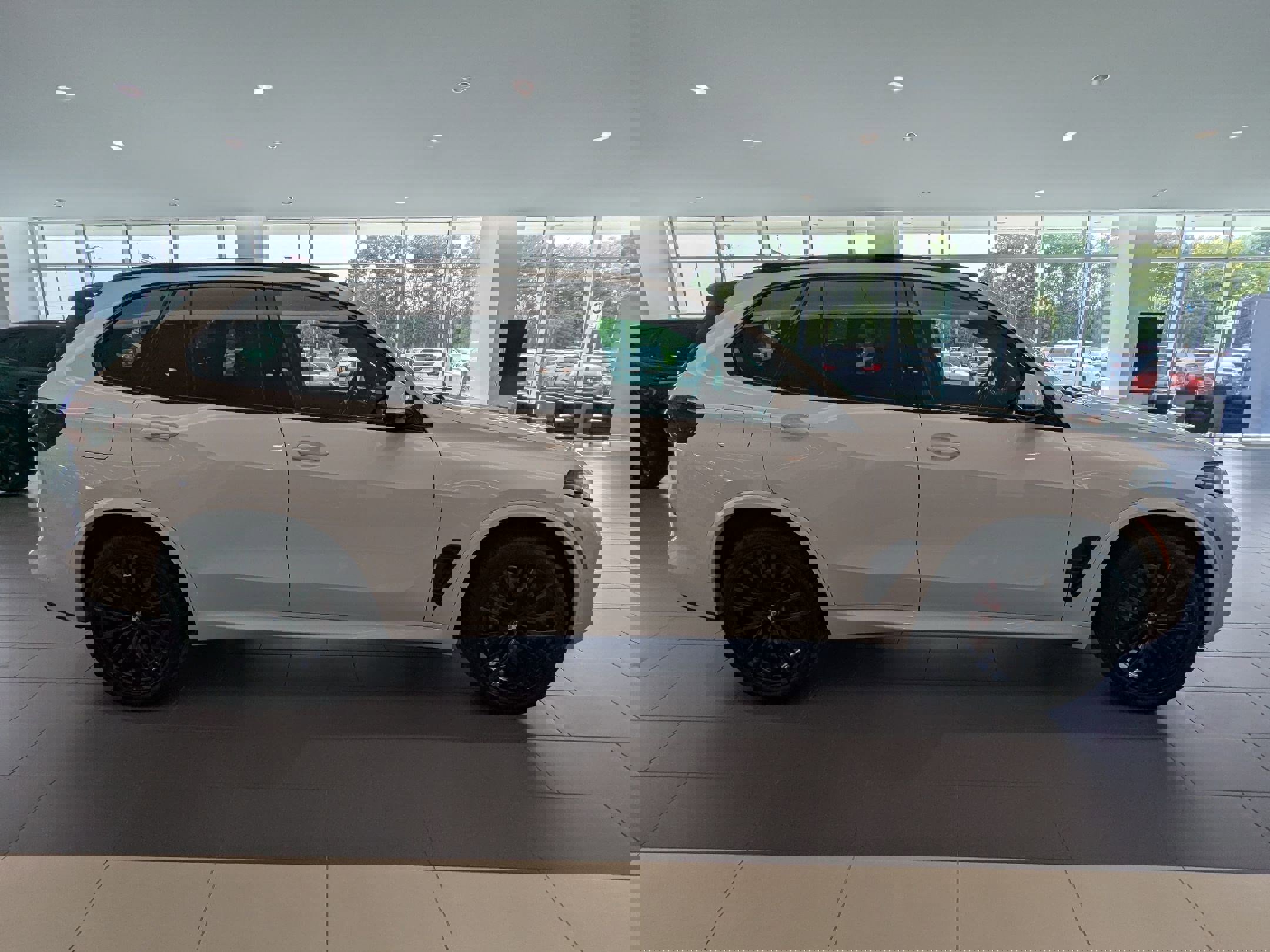New 2026 BMW X5 xDrive40i w/ M Sport Package image 2