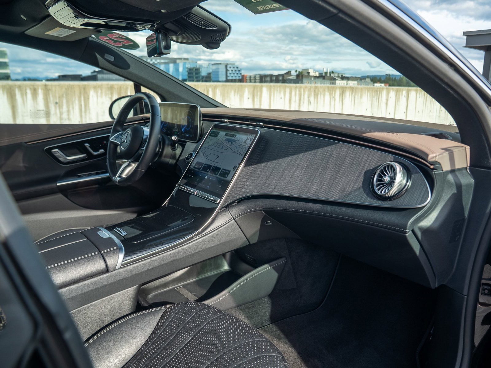 Certified 2023 Mercedes-Benz EQE 500 4MATIC Sedan image 29