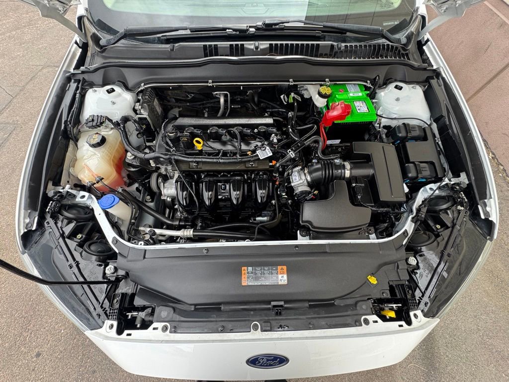 Used 2018 Ford Fusion SE FWD image 35