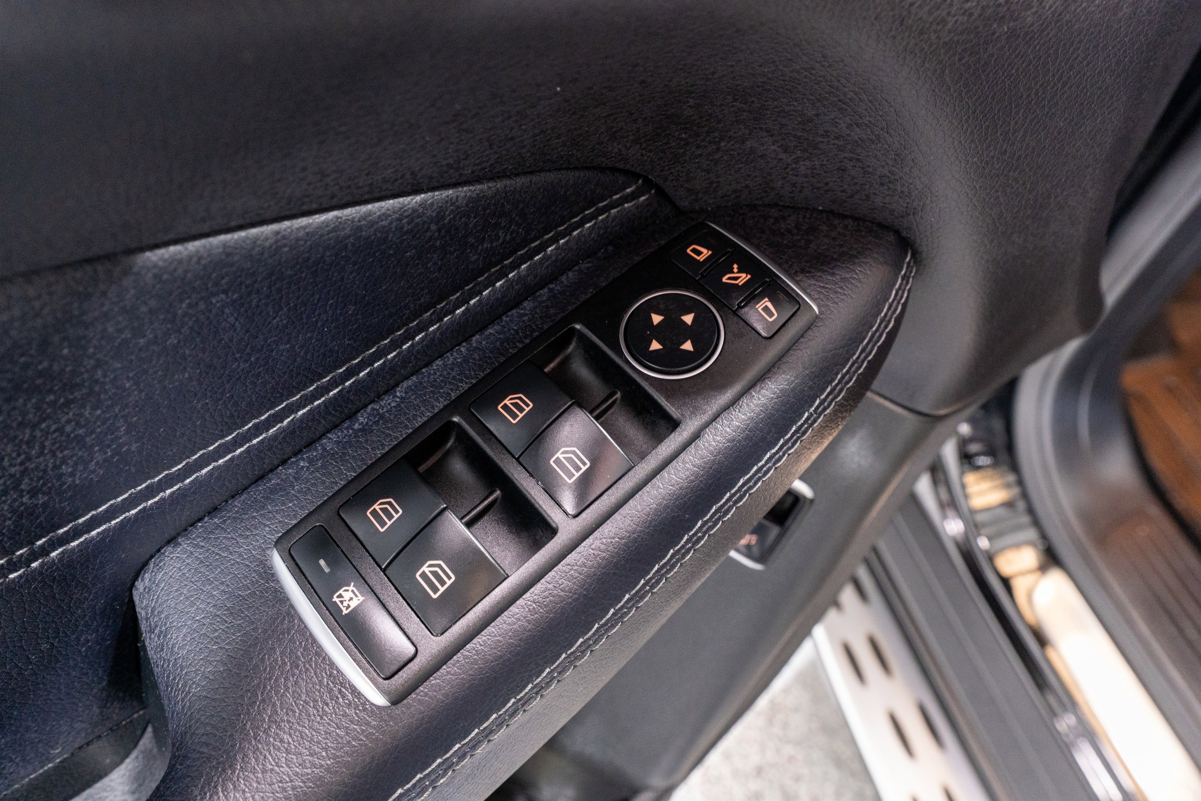 Used 2018 Mercedes-Benz GLE 350 image 16