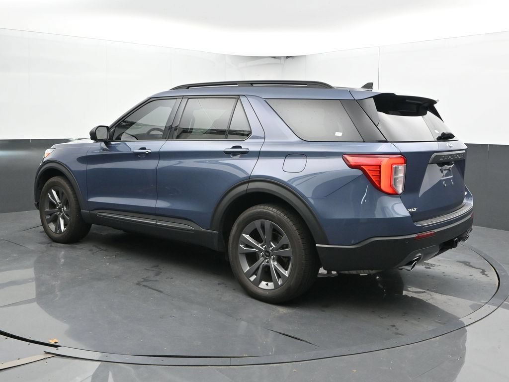 Used 2021 Ford Explorer XLT w/ Equipment Group 202A AWD/4WD image 10