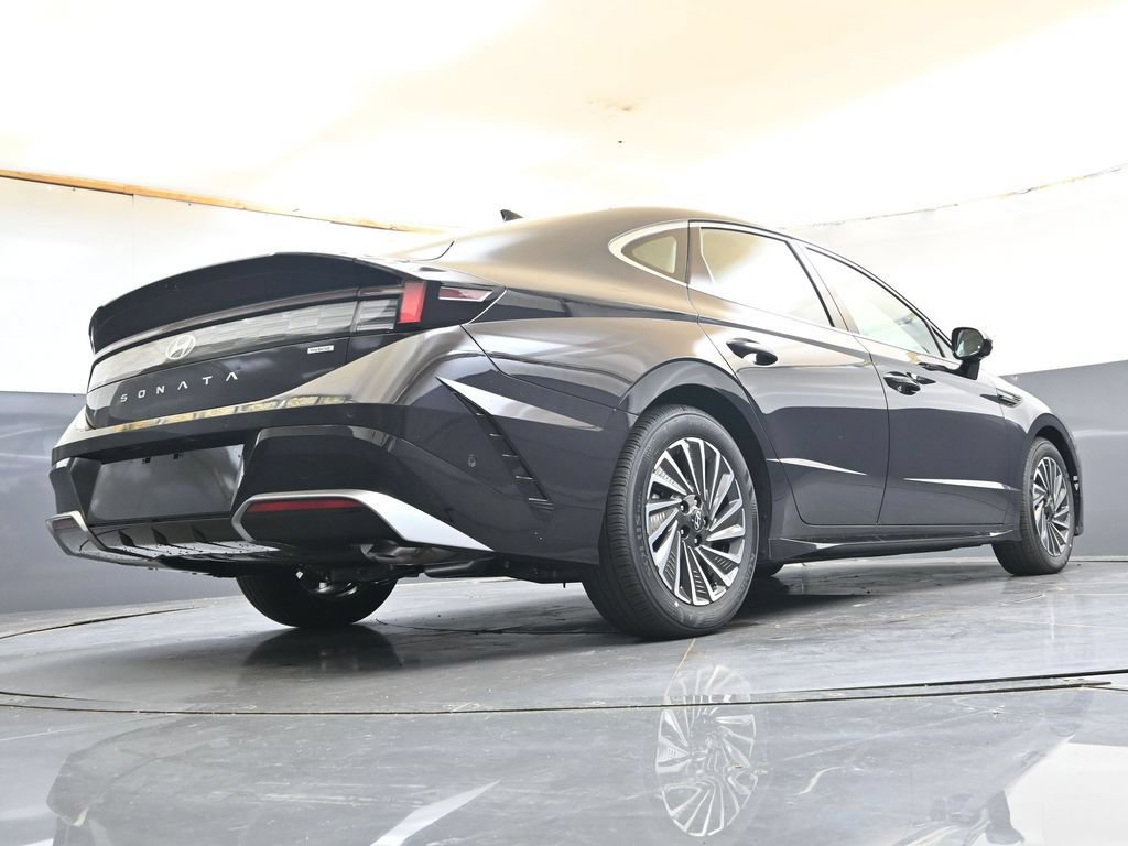New 2026 Hyundai Sonata Limited FWD image 32