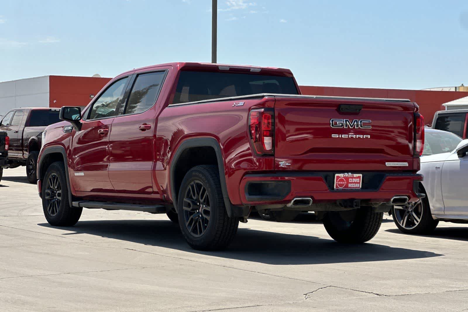 Used 2024 GMC Sierra 1500 Elevation w/ LPO, Elevation Black Package AWD/4WD image 7