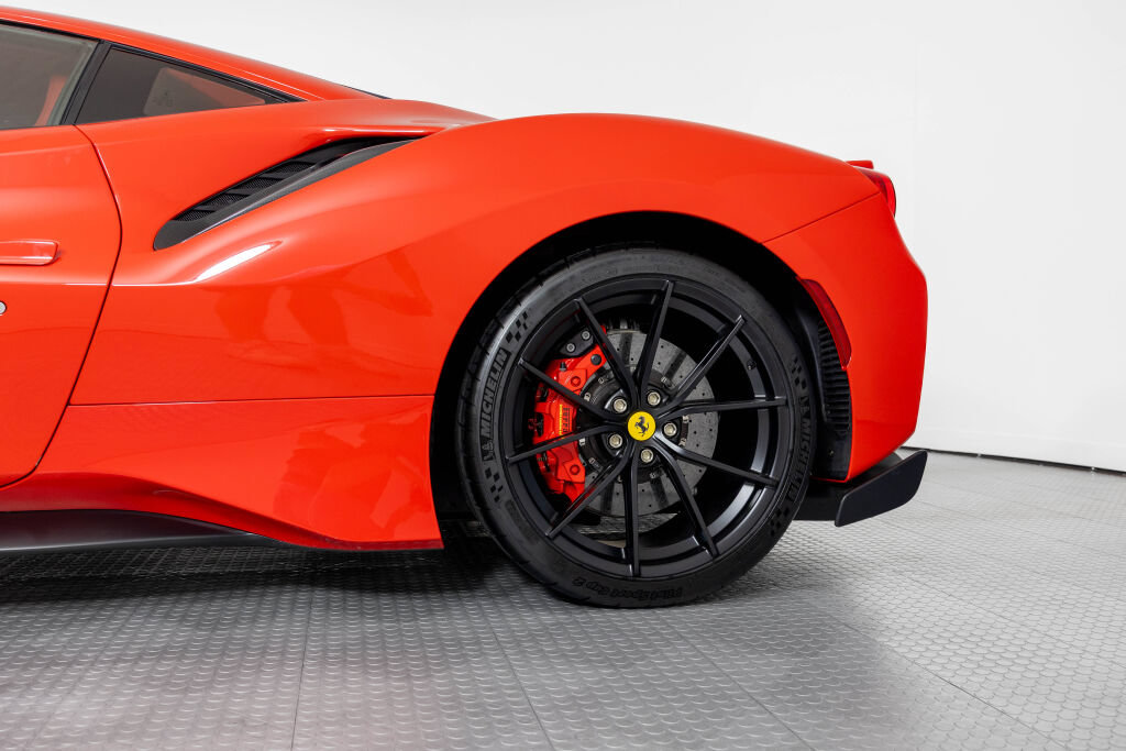 Certified 2019 Ferrari 488 Pista Coupe RWD image 30