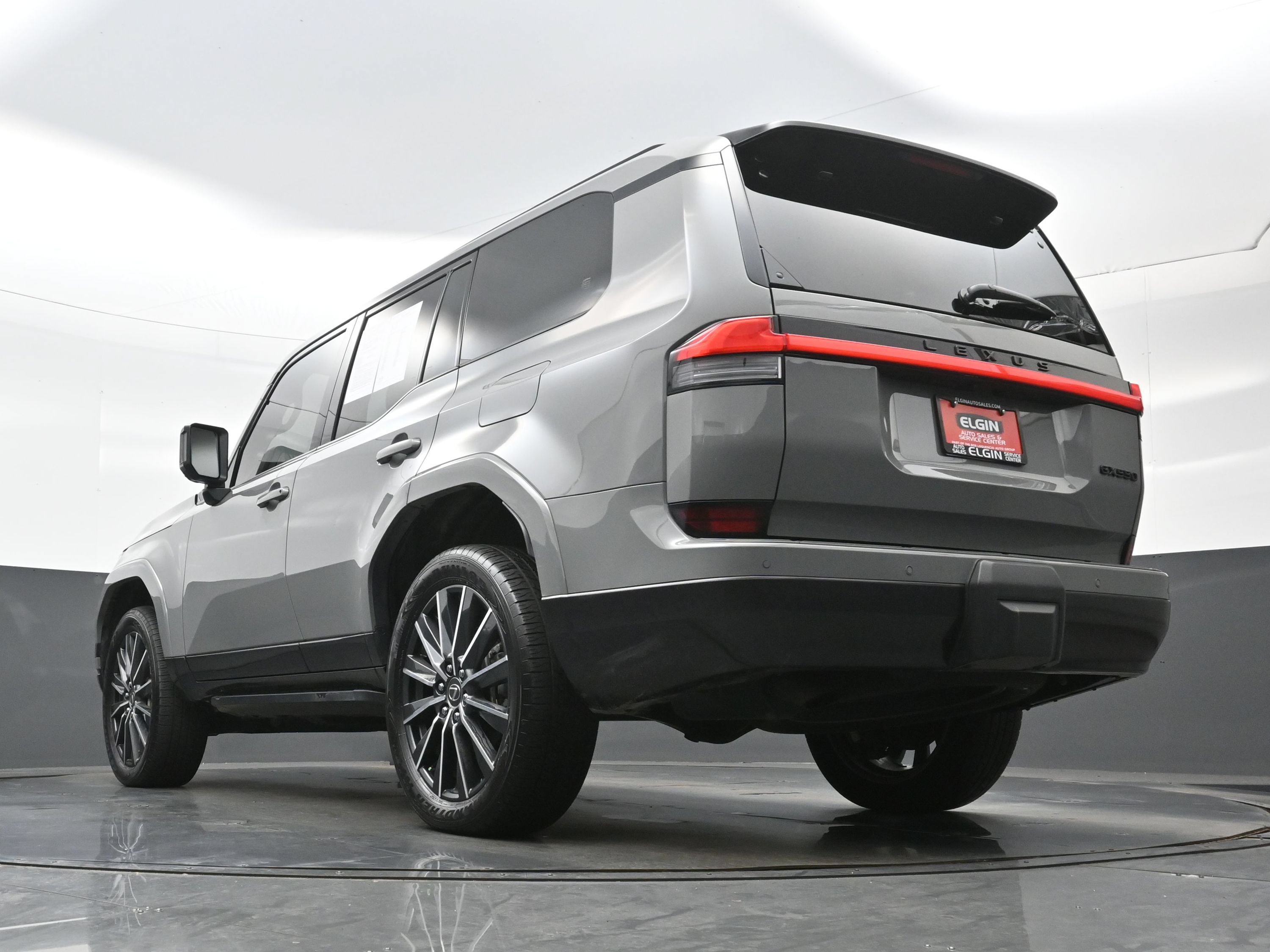 Used 2025 Lexus GX 550 w/ Accessory Package (2T) AWD/4WD image 30