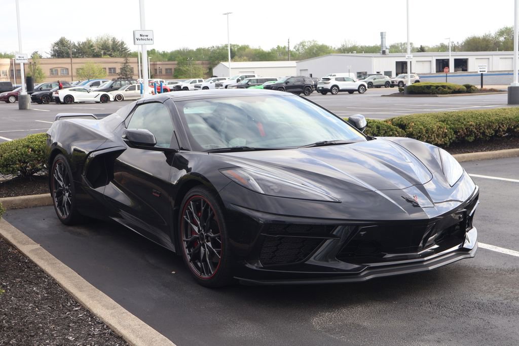Used 2023 Chevrolet Corvette Stingray Premium Conv w/ Z51 Performance Package RWD image 3
