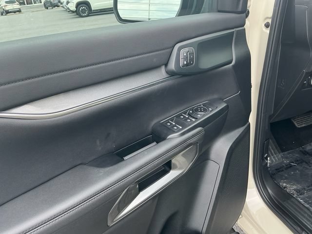 Certified 2025 Ford Ranger Lariat w/ FX4 Off-Road Package AWD/4WD image 11