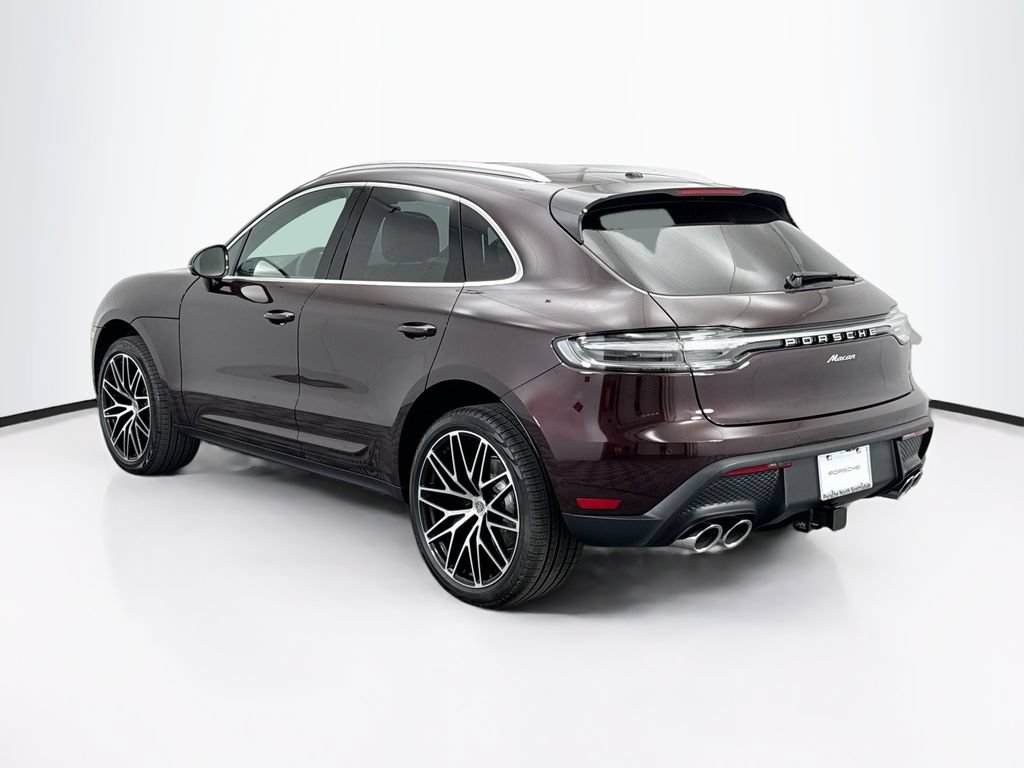 Used 2026 Porsche Macan AWD/4WD image 3