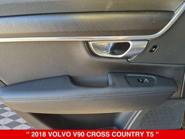 Used 2018 Volvo V90 T5 Cross Country w/ Convenience Package AWD/4WD image 30