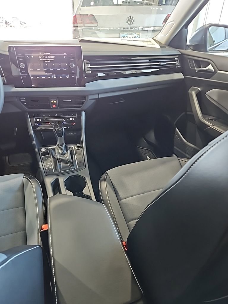 New 2026 Volkswagen Jetta SE image 23