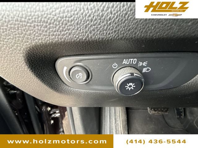 Certified 2022 Chevrolet Traverse LT image 17