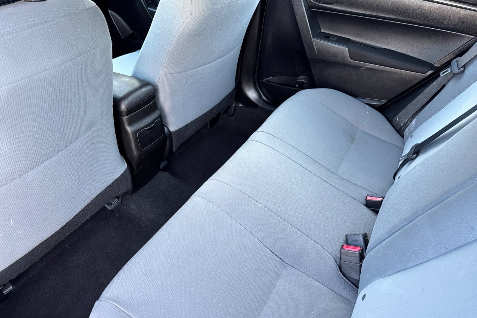 Used 2015 Toyota Corolla L FWD image 12