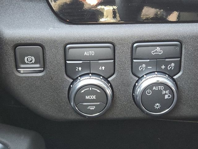 New 2026 GMC Sierra 1500 SLE w/ Preferred Package image 10