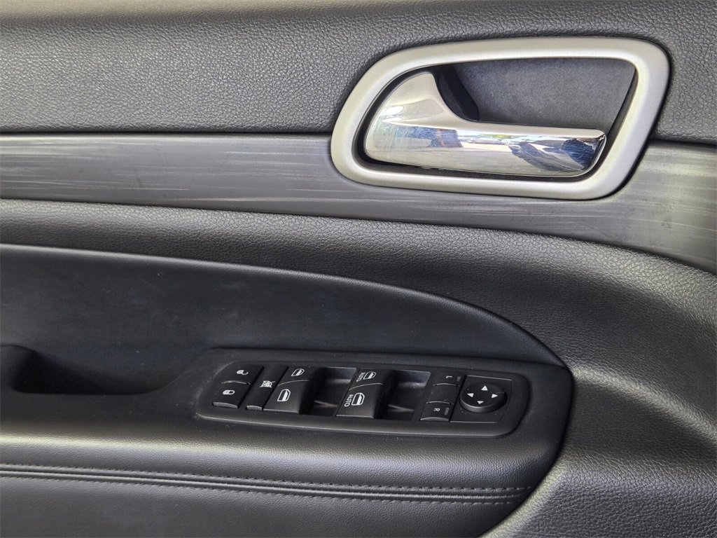 Used 2020 Jeep Grand Cherokee Altitude image 29