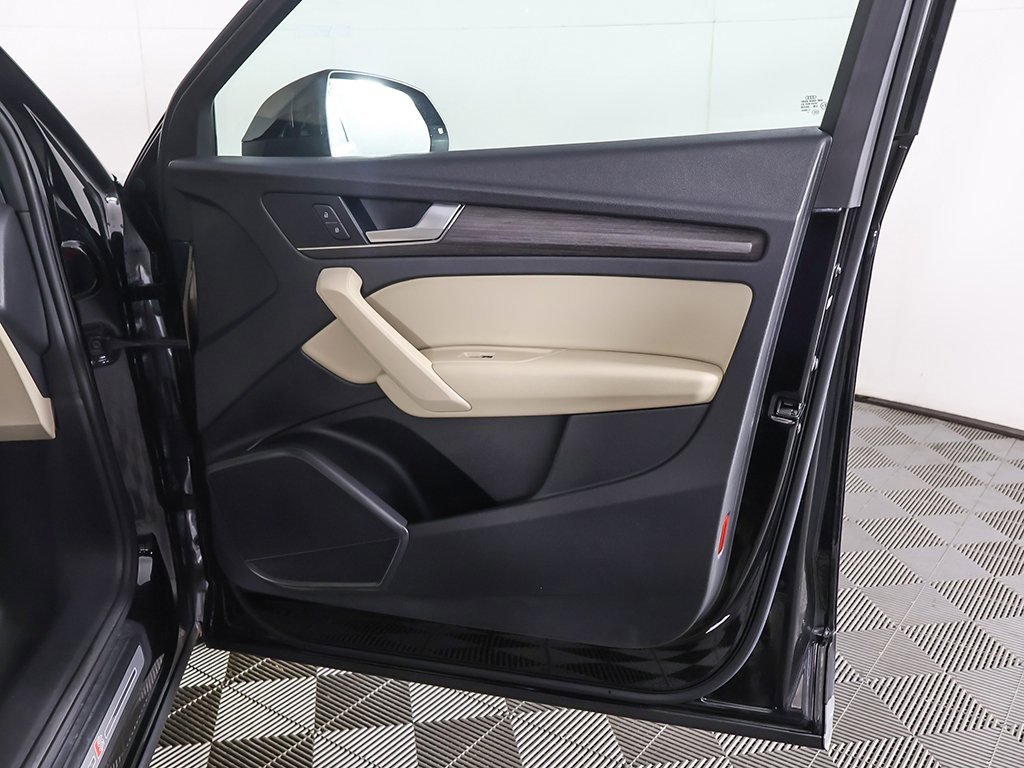 Used 2022 Audi Q5 2.0T Premium w/ Convenience Package image 24