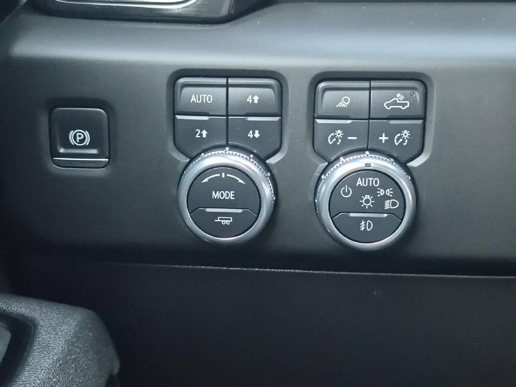 Used 2025 GMC Sierra 1500 AT4 AWD/4WD image 24