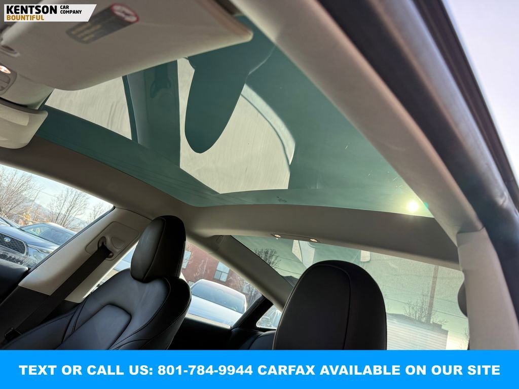 Used 2023 Tesla Model 3 Performance image 28